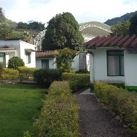 Hotel Servituristicos La Esmeralda Santa María Exterior foto